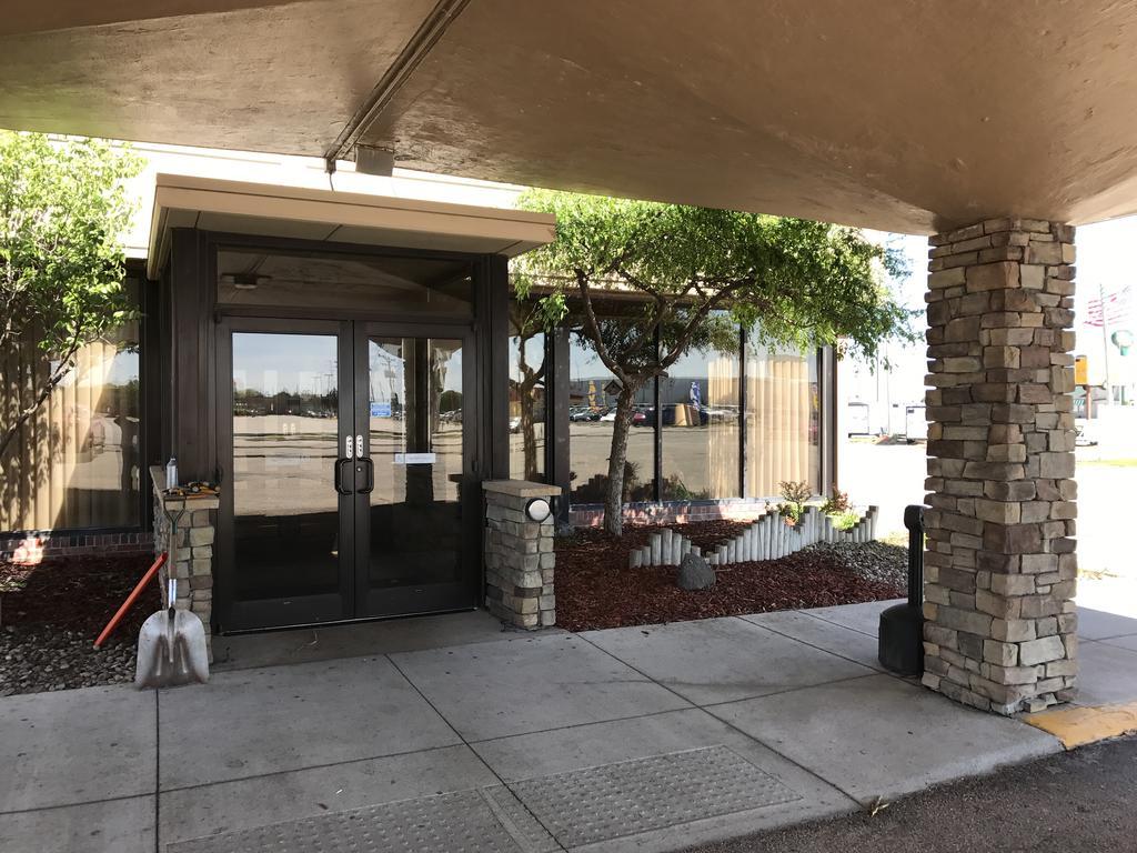 Norfolk Country Inn And Suites Exterior photo
